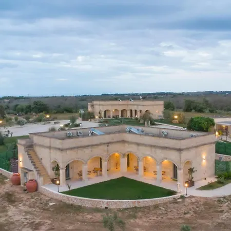 Tenuta Dorolivo Agri Relais בית חווה אוטרנטו