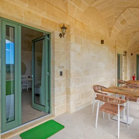 בית חווה Tenuta Dorolivo Agri Relais אוטרנטו